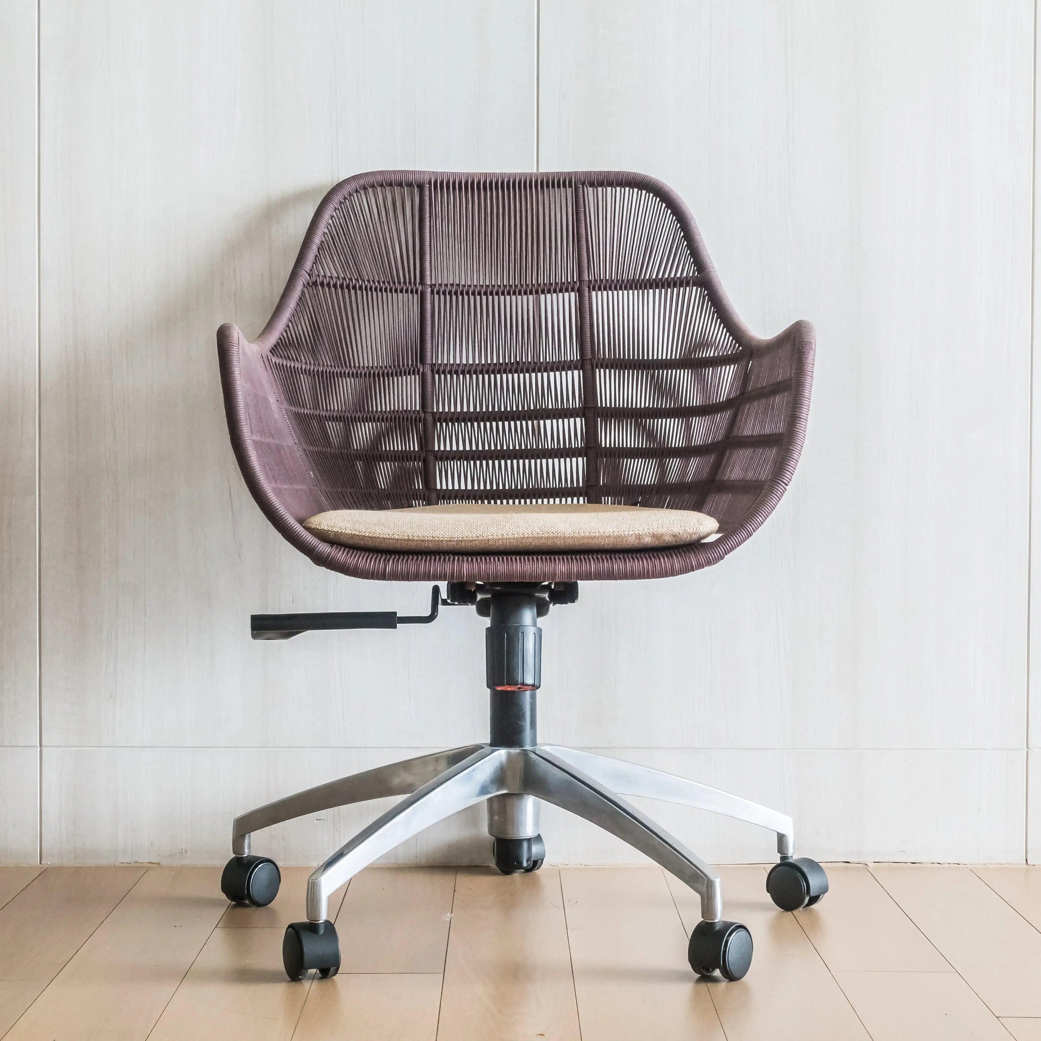 Enhance-Comfort-and-Style-with-Mesh-Office-Chairs-in-the-UK UK Beds Direct ltd