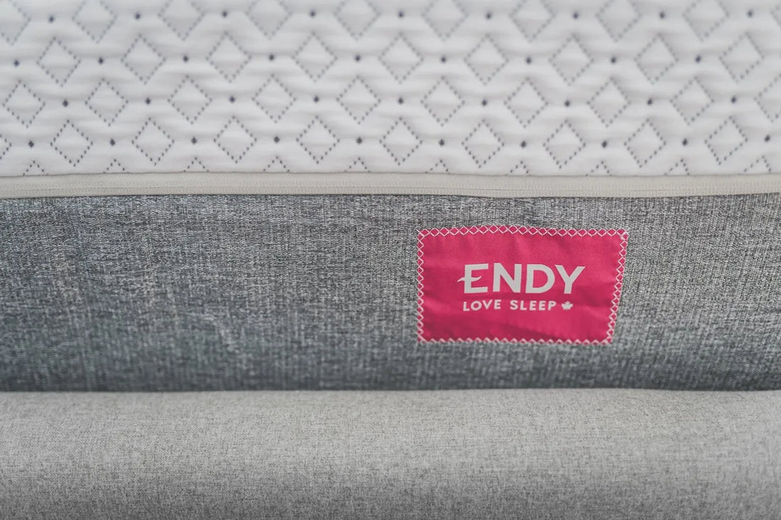 a close up of the end of a mattress