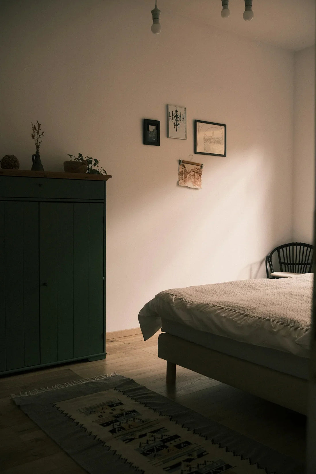 A Step-by-Step Guide to Transforming Your Bedroom Decor