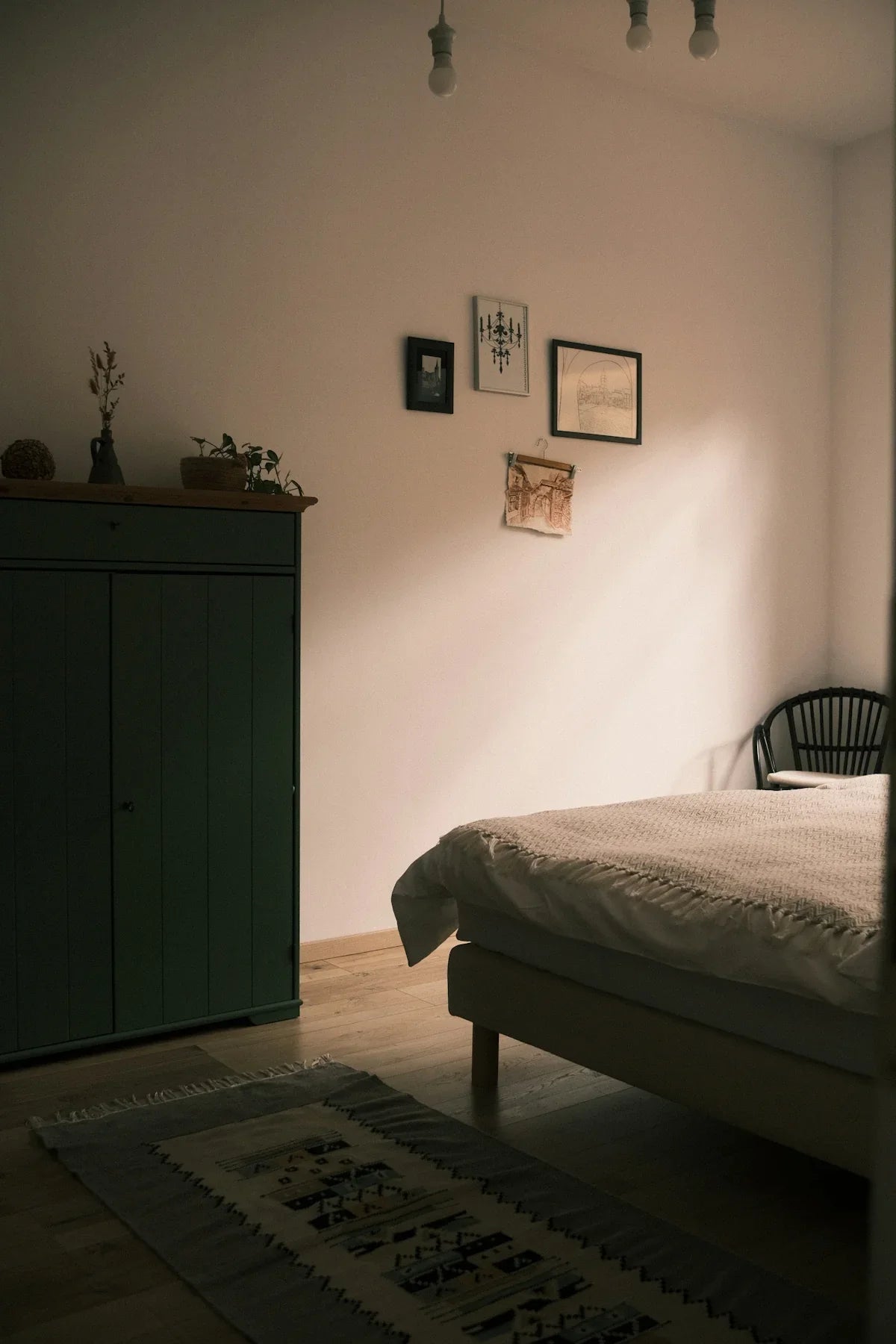 A Step-by-Step Guide to Transforming Your Bedroom Decor